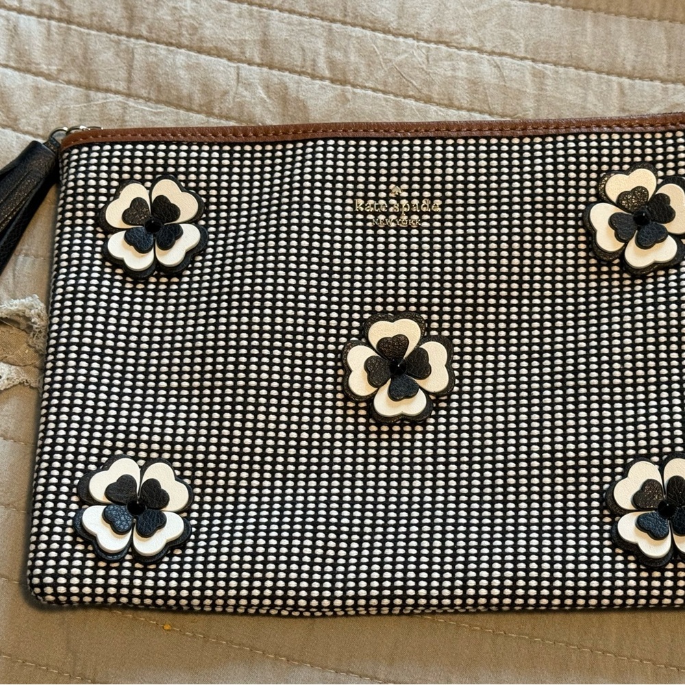 kate spade Black & White Floral Zip Pouch Set with Black Wristlet - Picture 2 of 8